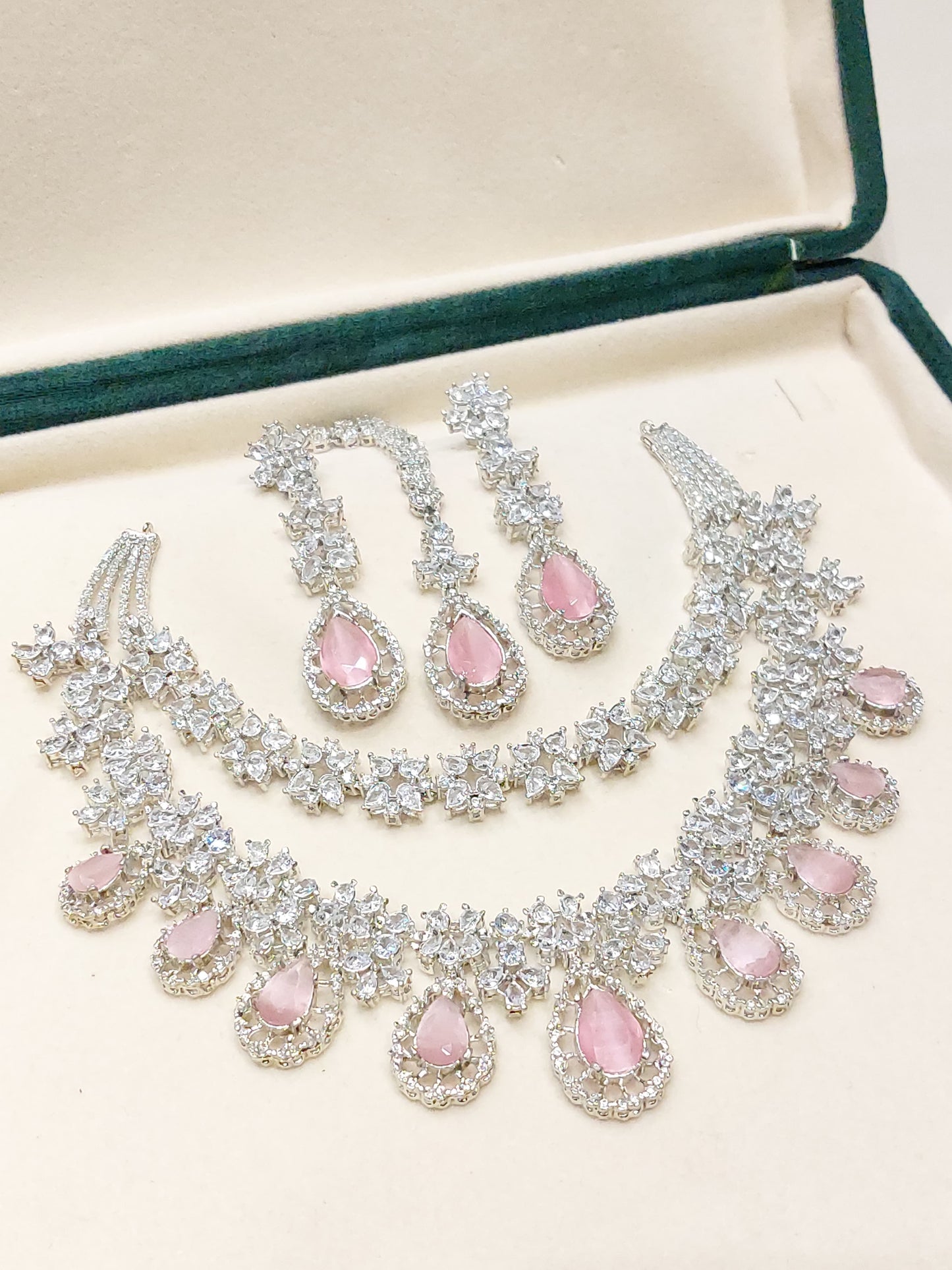 Zirkoni Necklace Sets