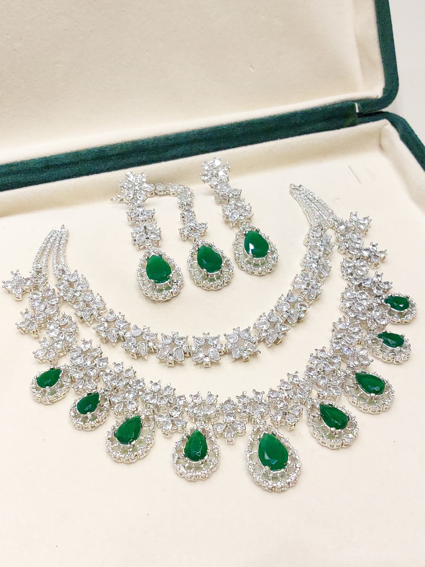 Zirkoni Necklace Sets