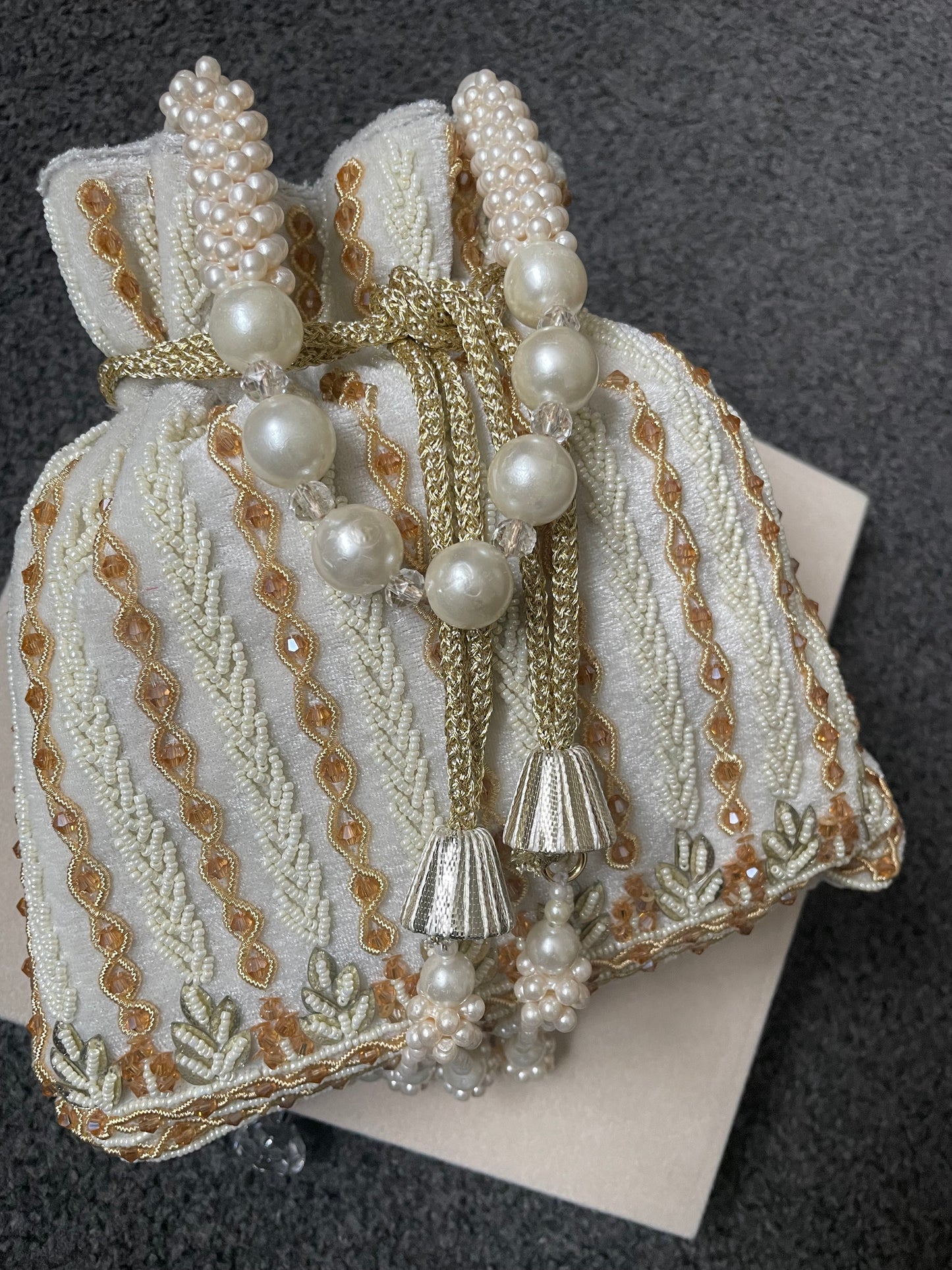 Amaya pouch