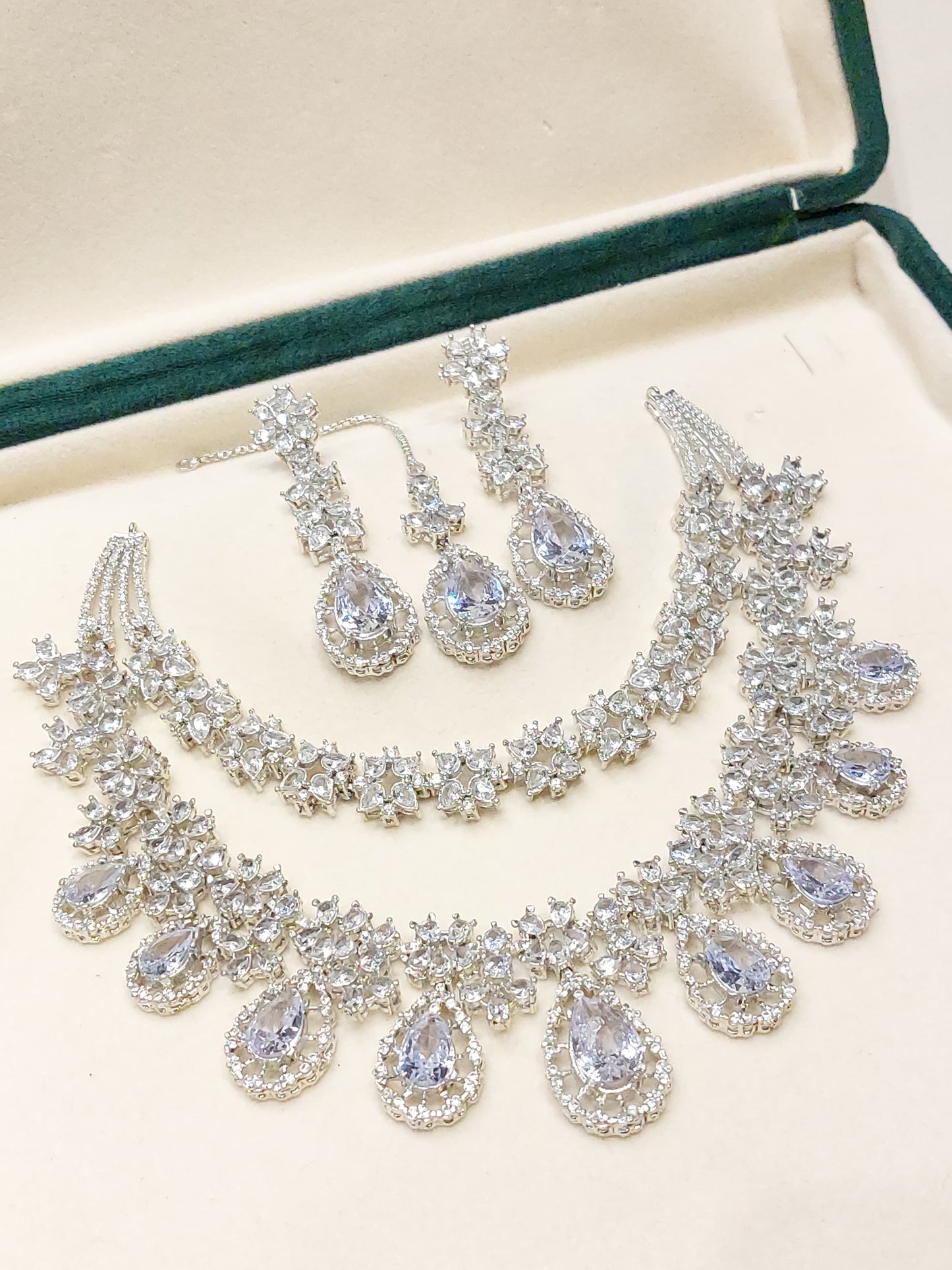 Zirkoni Necklace Sets