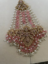 Load image into Gallery viewer, Kareena

