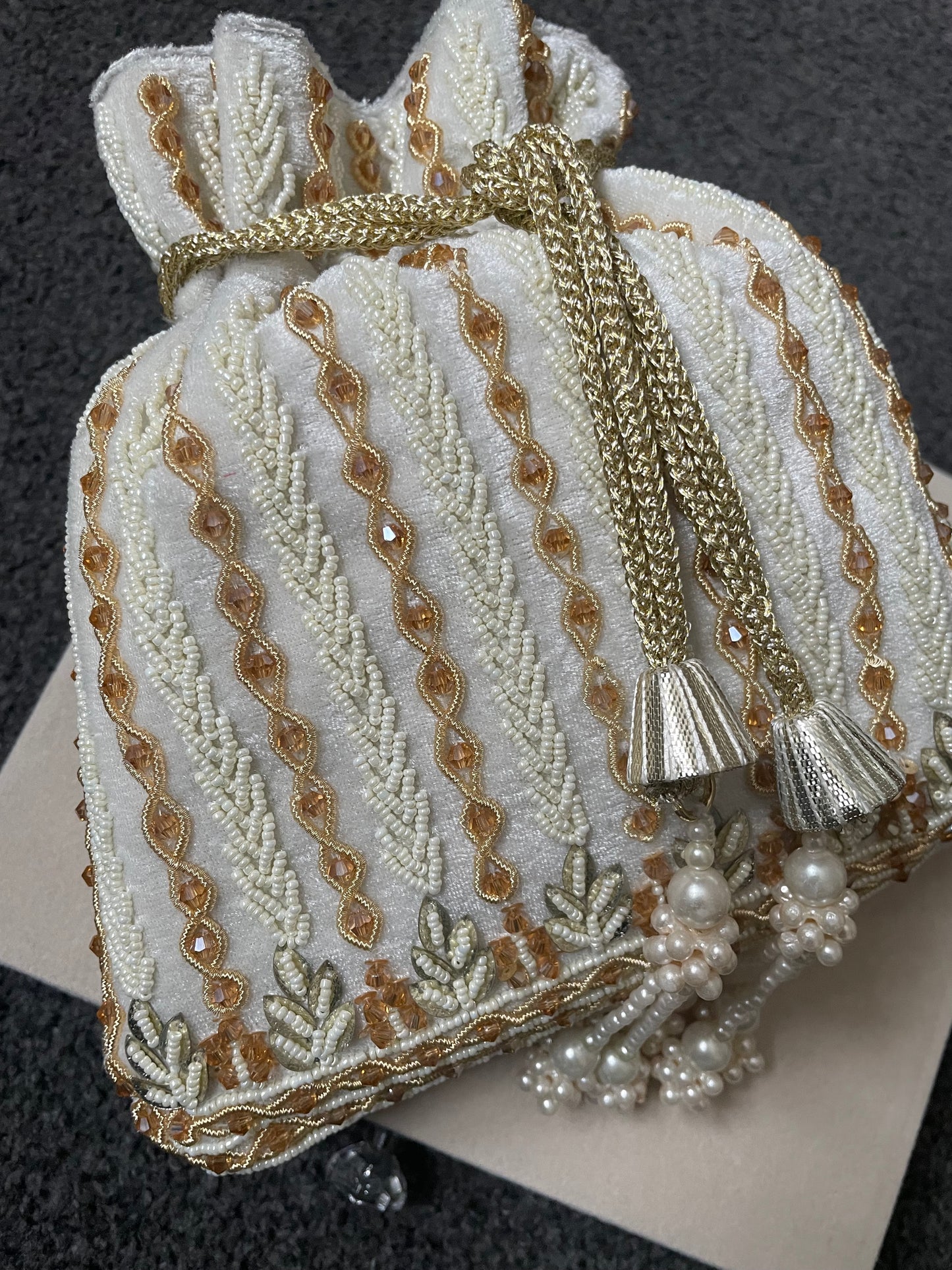 Amaya pouch
